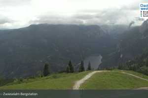 Kamera Dachstein West  Dachstein West: Zwieselalm Bergstation (LIVE Stream)