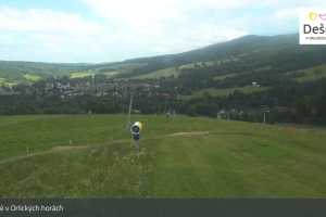 Kamera Deštné v O.h.  DeĹĄtnĂŠ v OrlickĂ˝ch horĂĄch (LIVE Stream)