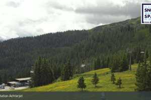 Kamera Flachau  Bergstation Achter Jet (LIVE Stream)
