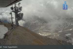 Kamera Ehrwald Ehrwalder Almbahn - Tiroler Zugspitz Are Tir. Zugspitzbahn Bgst. (LIVE Stream)