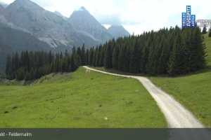 Kamera Ehrwald Ehrwalder Almbahn - Tiroler Zugspitz Are Feldernalm (LIVE Stream)