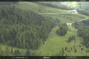 Kamera Val di Fiemme Bellamonte-Alpe Lusia Pista Piovac