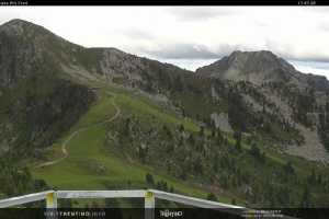 Kamera Val di Fiemme Alpe Cermis Un rifugio