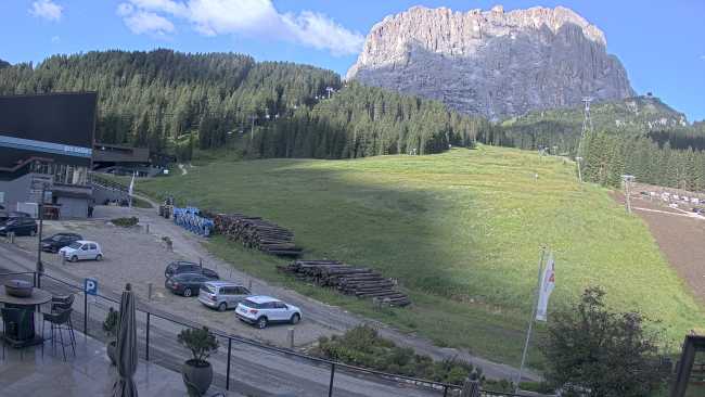 Piz Sella i Sassolungo  widok z hotelu Plan de Gralba
