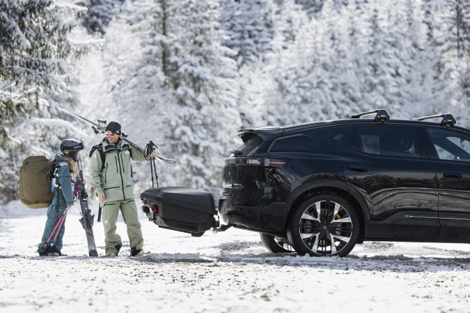 Thule prezentuje Thule Arcos XL– sztywny box bagażowy na hak, oferujący jeszcze więcej miejsca na bagaż