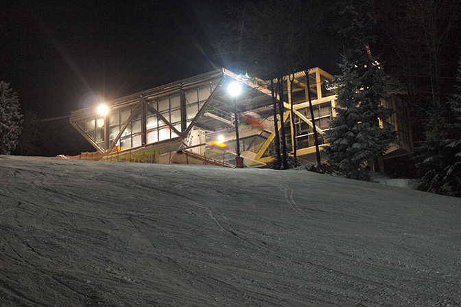 Wieczorne narty w ośrodku narciarskim KasinaSki