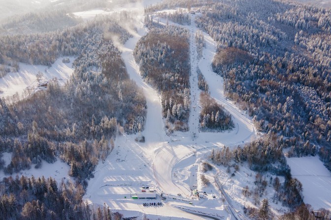 Ośrodek narciarski Skolnity w centrum Wisły Ośrodek narciarski Skolnity w centrum Wisły
