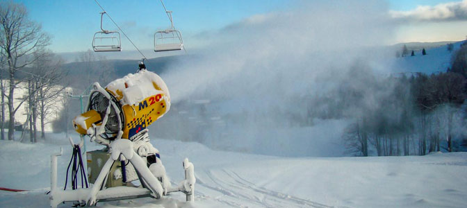 W Zieleniec Ski Arena rozpoczęło się naśnieżanie stoków